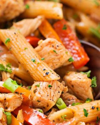 This One Pot Chicken Fajita Pasta is so creamy and flavorful, and is ready in less than 30 minutes! Tender chicken, crisp veggies, and tender pasta smothered in a spicy, creamy sauce! Click the photo for the full post!