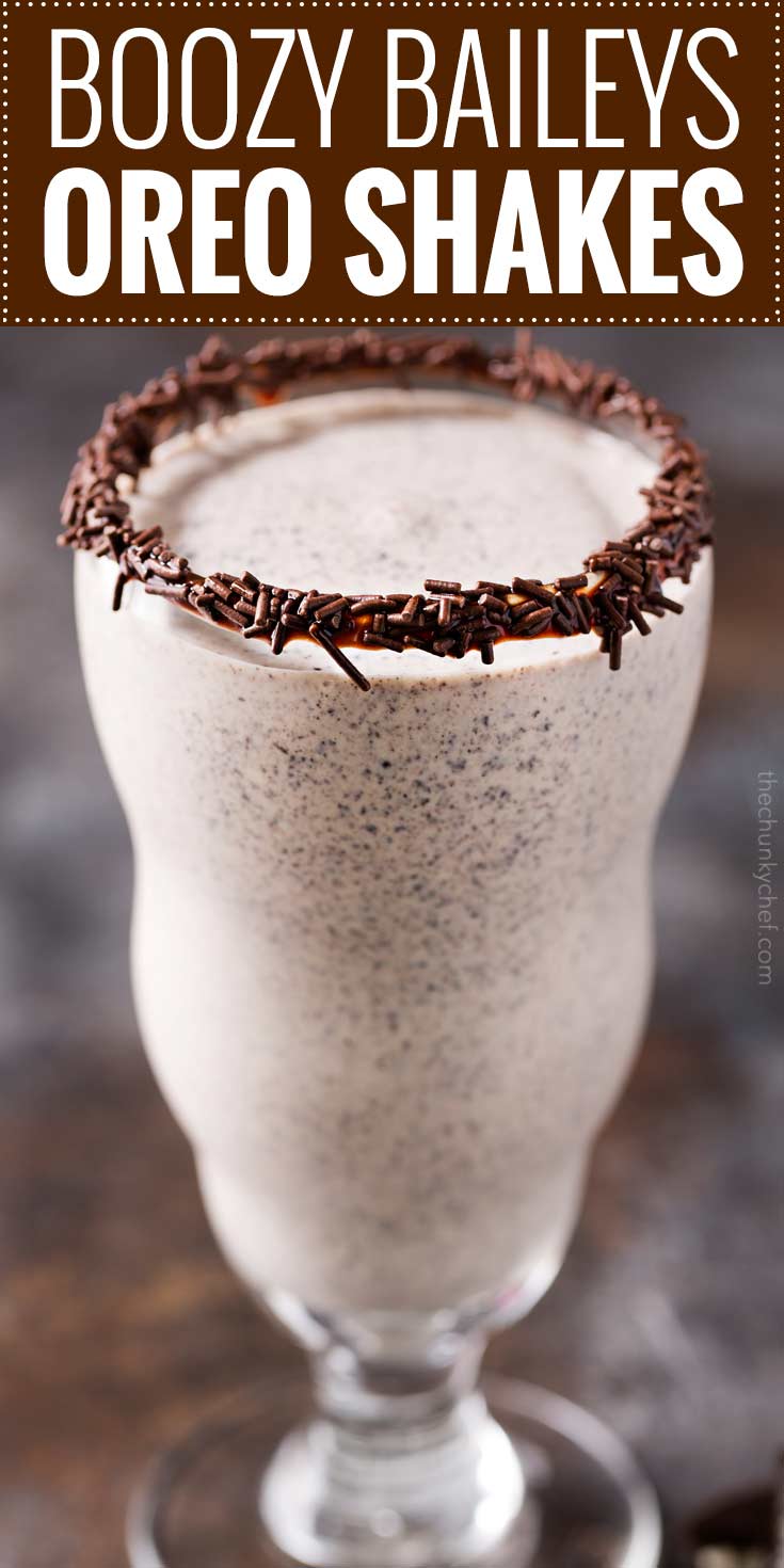 Cookies and cream flavors abound in this boozy oreo milkshake recipe! Blended with both Baileys and vanilla vodka, the taste is second to none, and will satisfy any sweet craving! | #milkshake #oreo #cookiesandcream #boozy #baileys #frozen #recipe