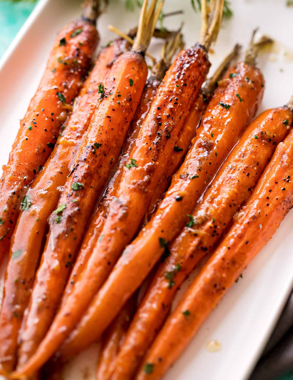 Easy Crockpot Carrots - Slow Cooker Crockpot Glazed Carrots