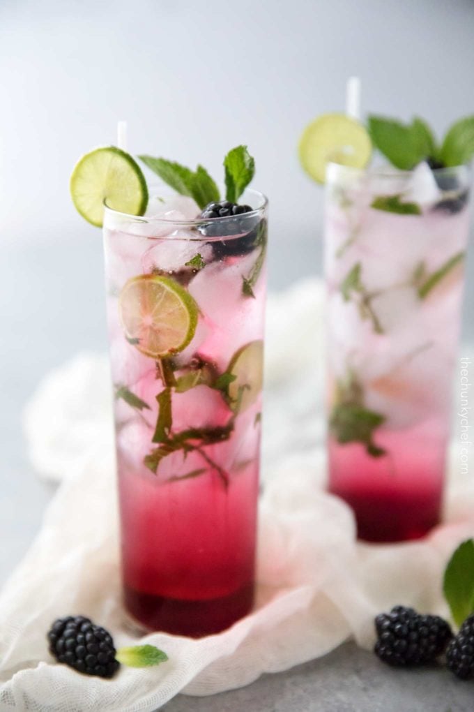 Blackberry mojito with lime and mint