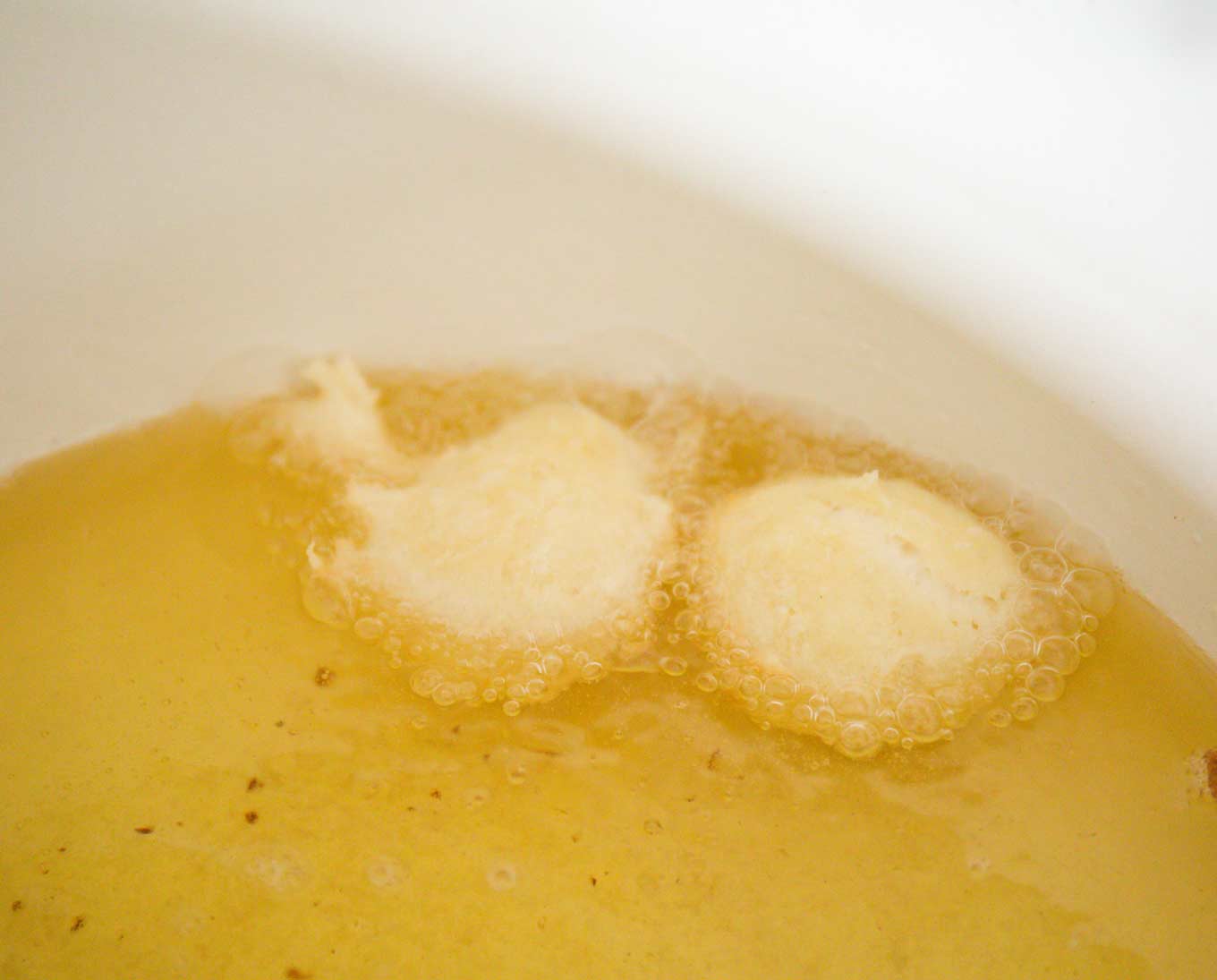 Easy Homemade Donut Holes The Chunky Chef