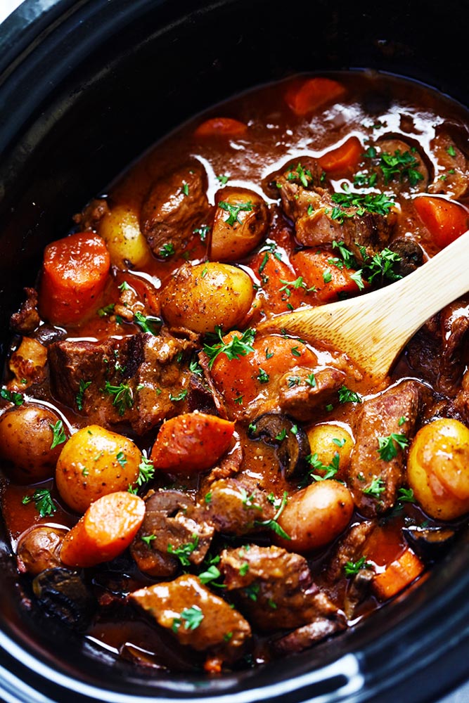 slow cooker beef bourguignon