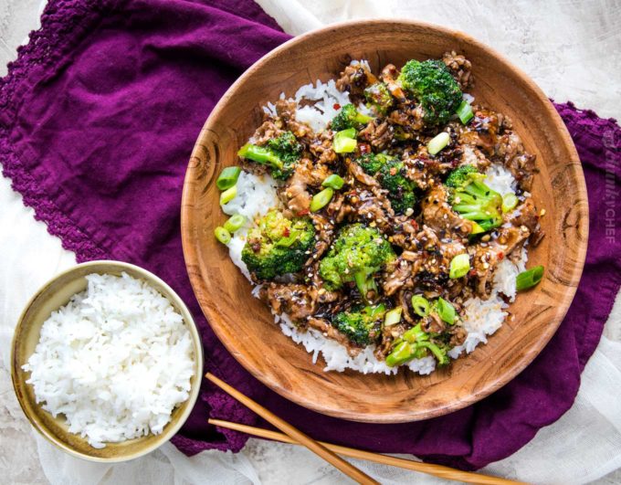 Perfect Chinese takeout-style Beef and Broccoli stir fry, made in about 30 minutes, right in your own kitchen! #beefandbroccoli #Chinese #takeout #stirfry #easyrecipe #easydinner #beef #broccoli #chineserecipe #takeout #simpledinner