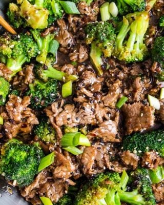 Perfect Chinese takeout-style Beef and Broccoli stir fry, made in about 30 minutes, right in your own kitchen! #beefandbroccoli #Chinese #takeout #stirfry #easyrecipe #easydinner #beef #broccoli #chineserecipe #takeout #simpledinner