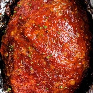 The Best Crockpot Meatloaf is a way to enjoy classic comfort food, even on a busy weeknight! Moist and tender, this meatloaf recipe is always a family favorite! #meatloaf #crockpot #slowcooker #comfortfood #weeknightrecipe #dinnerrecipe #beef #groundbeef #family