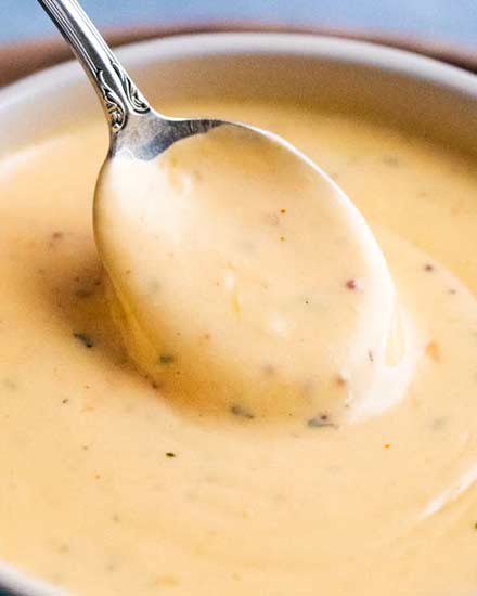 Just like the beer cheese from your favorite pub, this easy beer cheese sauce is made in 15 minutes or less, and PERFECT for dipping or topping your favorite foods! #beer #cheese #beercheese #appetizer #party #dip #sauce #gameday #easyrecipe