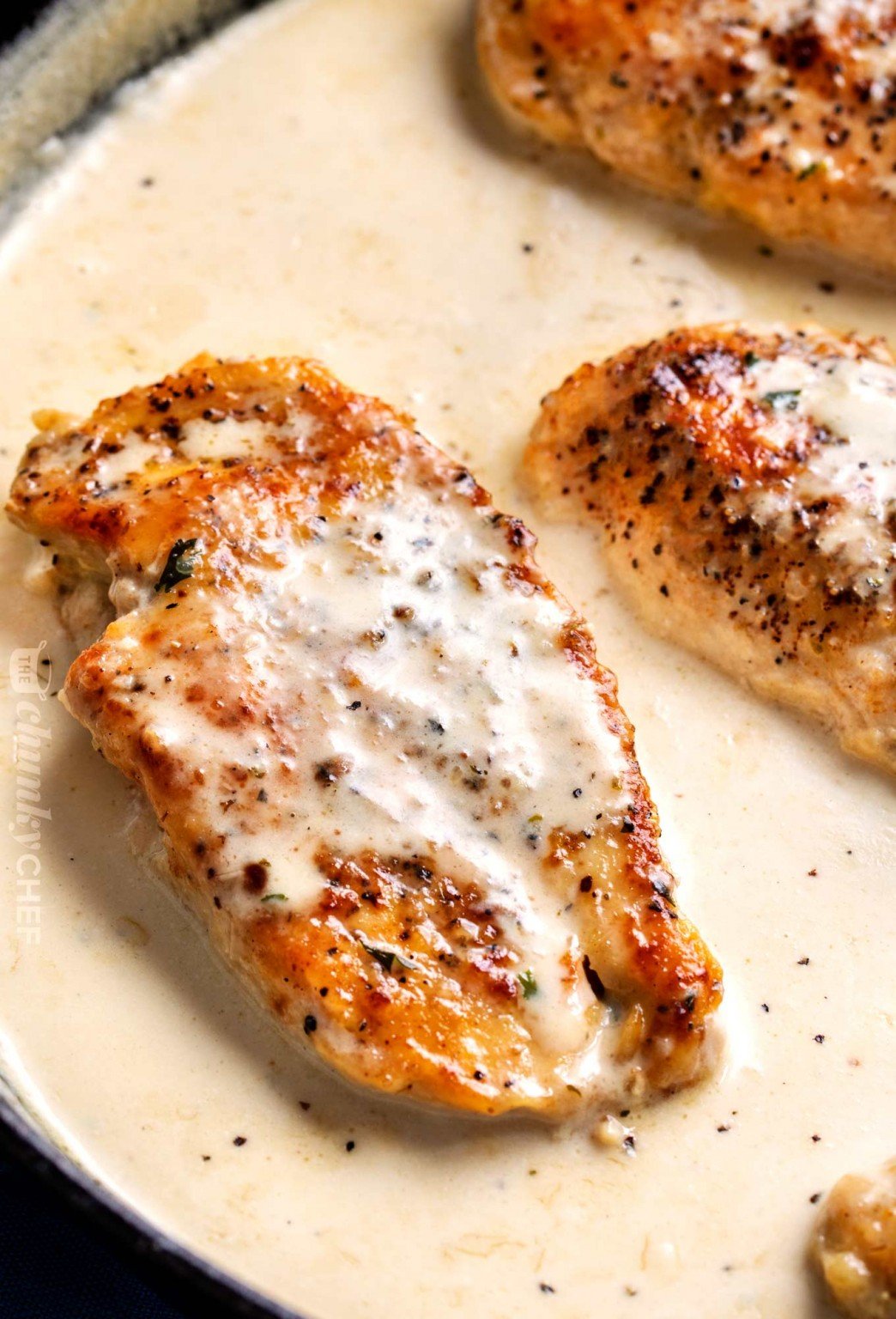 One Pan Creamy Garlic Chicken Breasts (Quick & Easy!) The Chunky Chef
