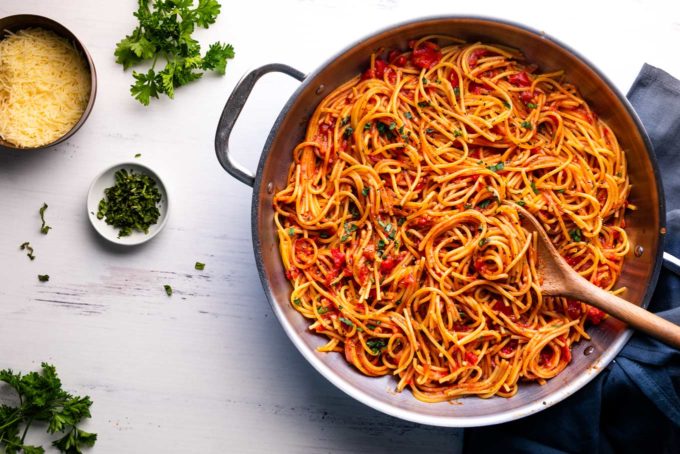 One pot spaghetti in silver pot