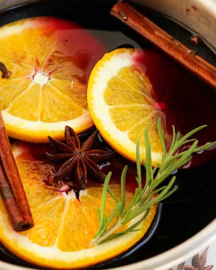 Simple and easy to make, this Mulled Wine recipe is absolutely the perfect thing to make you feel all warm and cozy as the temperature drops outside this winter! #wine #drink #cocktail #mulledwine #holiday #party #slowcooker #crockpot