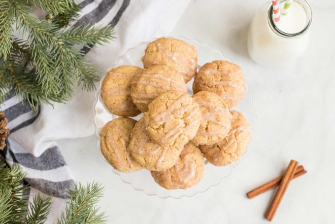 Eggnog snickerdoodles on cookie tray with milk