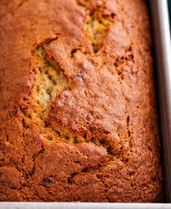 Cracked crust of banana bread