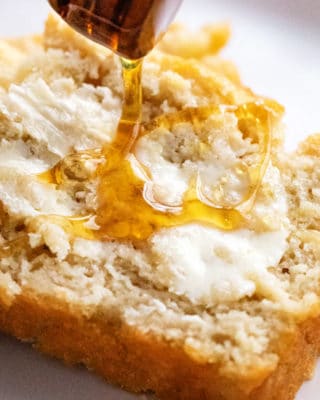 It only takes 6 simple ingredients to make this Honey Beer Bread - and NO yeast! No rising time, just mix and bake! #beerbread #bread #honey #beer #baking #breadmaking #quickbread #pantry