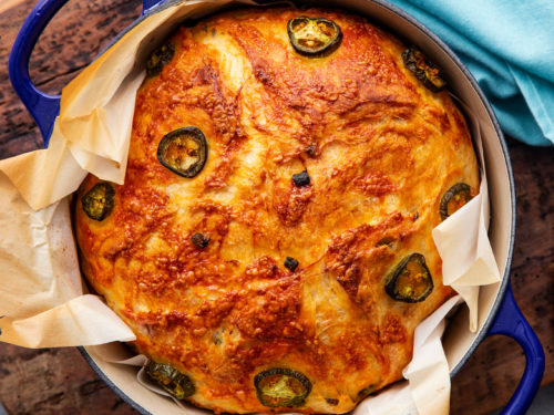 https://www.thechunkychef.com/wp-content/uploads/2020/04/Jalapeno-Cheddar-Dutch-Oven-Bread-pot-500x375.jpg