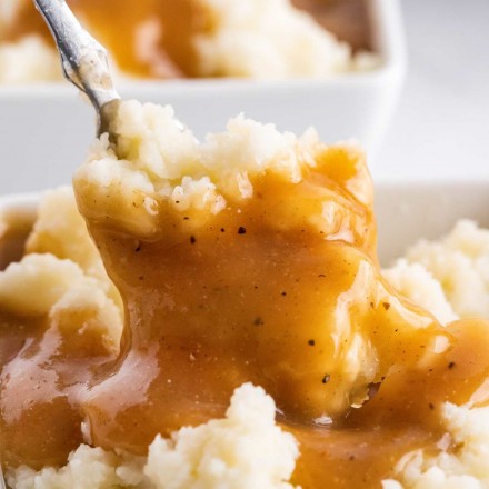mashed potatoes with brown gravy