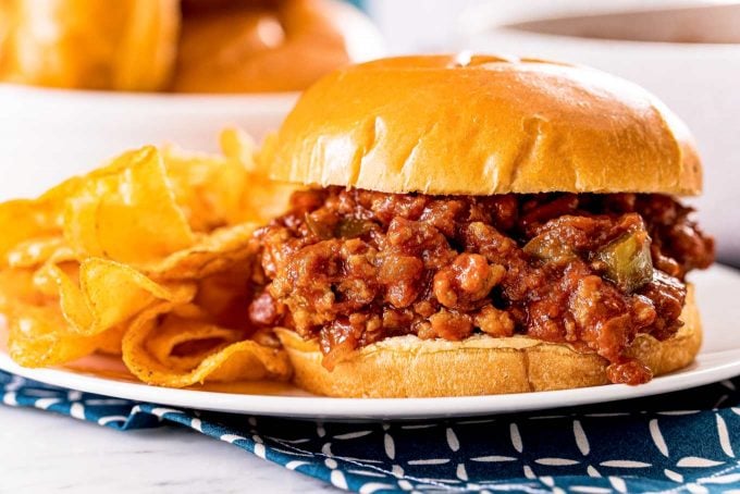 ground turkey sloppy joe sandwich with chips