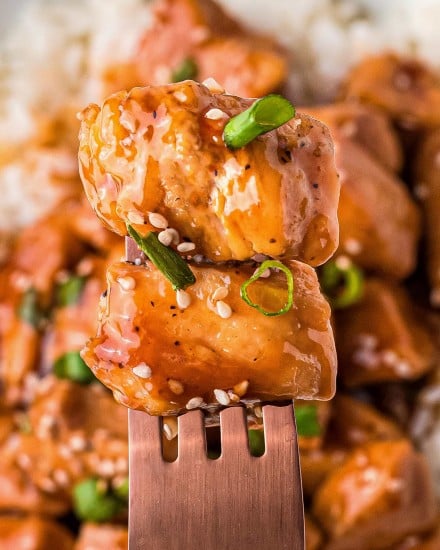 This recipe for Bourbon Chicken is so easy to make, with tender, juicy bites of chicken and a gloriously sweet and sticky sauce that clings to each bite. Make it in just 30 minutes, and you’ll have a weeknight dinner the whole family will love! #bourbonchicken #chicken #chickenbreast #bourbon #asian #chinese #takeout #stirfry