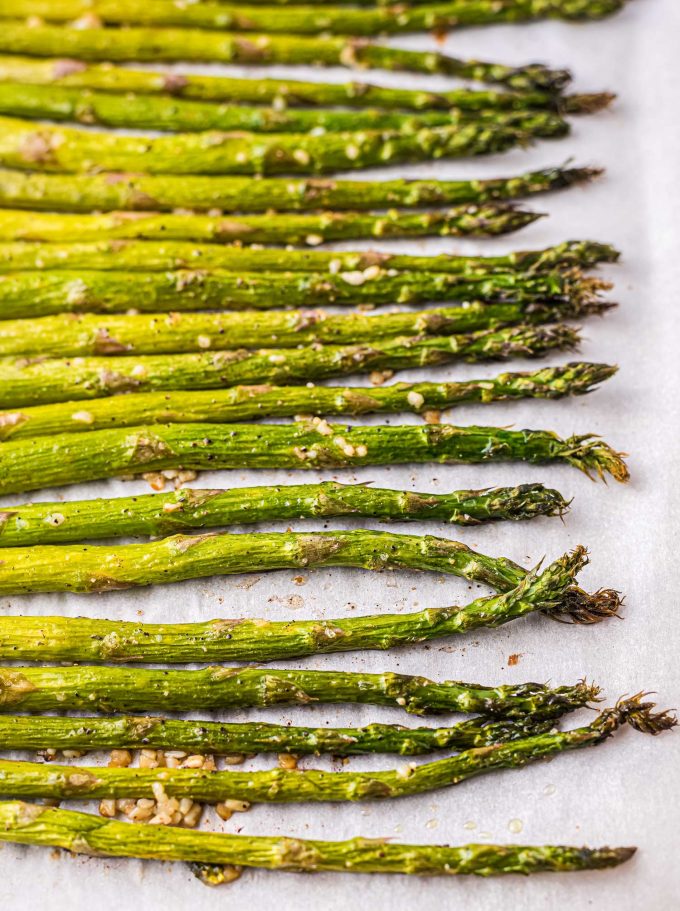 baked asparagus with garlic