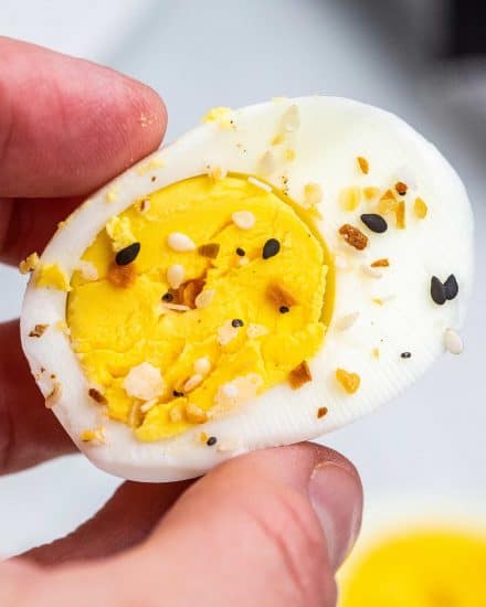 Making hard boiled eggs in the Instant Pot is SO easy! Perfectly cooked, with no grey ring, and they peel perfectly every time. Great for breakfast, salads, deviled eggs, and more! #eggs #hardboiledeggs #instantpot #pressurecooker #boiledeggs