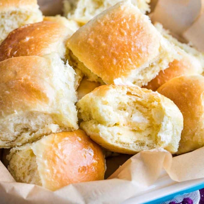 dinner rolls