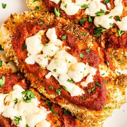 chicken parmesan on platter