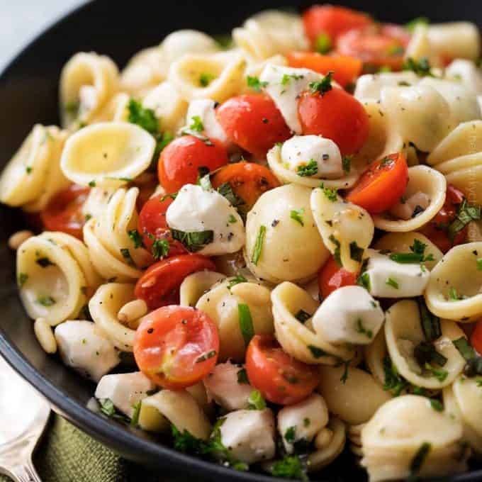 caprese pasta salad