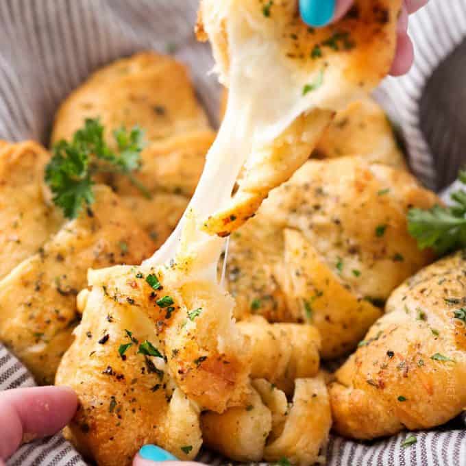 cheesy garlic bombs