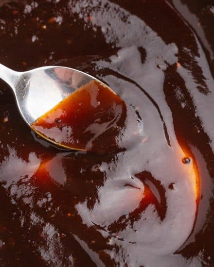 This easy Balsamic BBQ Sauce uses a handful of ingredients, and has a beautifully tangy/sweet/savory flavor combination! Perfect for slathering on grilled meats, vegetables, burgers, or as a dipping sauce! #bbqsauce #barbecue #balsamic