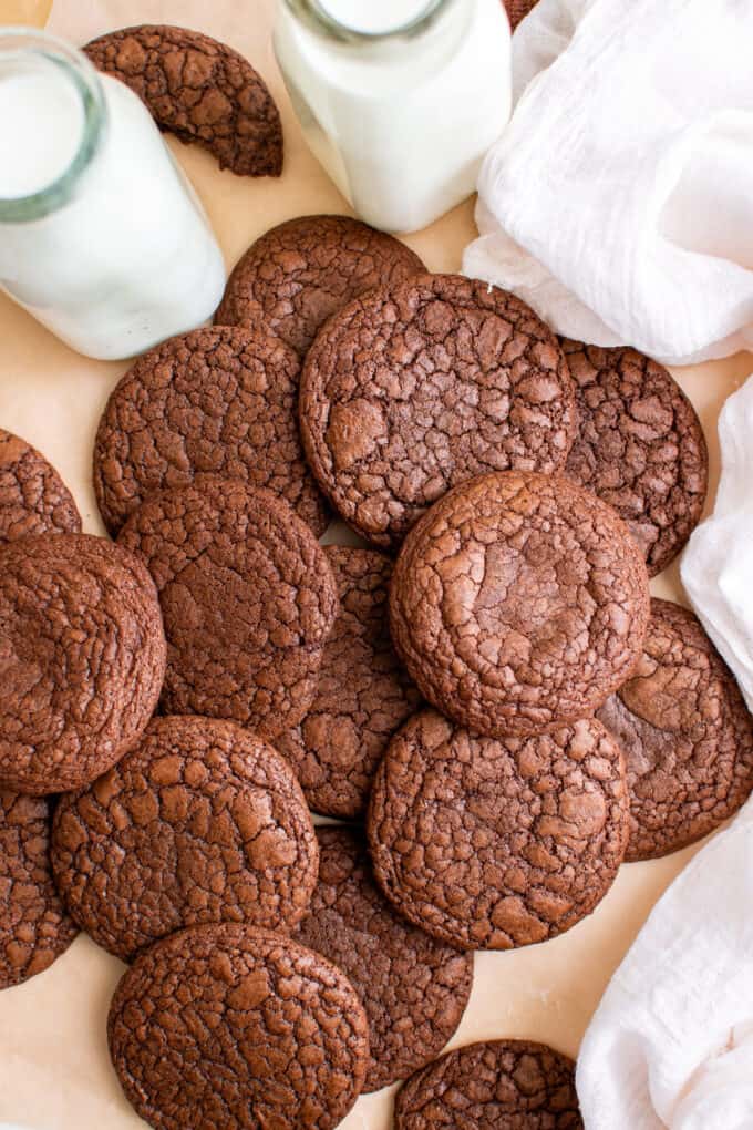 brownie cookies with milk