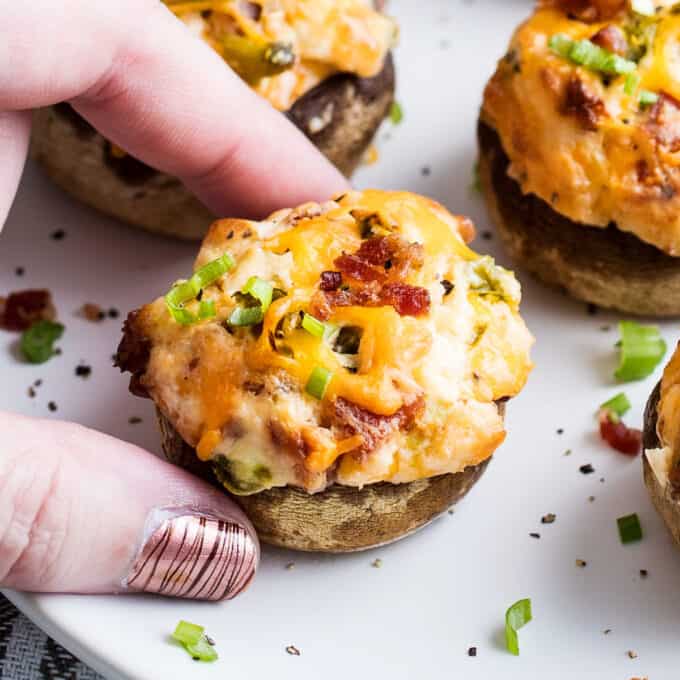 jalapeno popper stuffed mushrooms