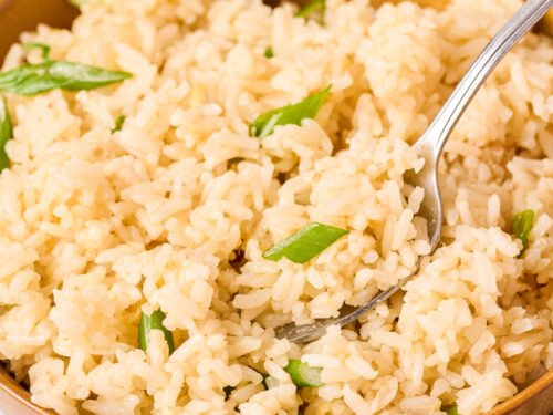 https://www.thechunkychef.com/wp-content/uploads/2022/05/Instant-Pot-Garlic-Ginger-Rice-recipe-card-500x375.jpg