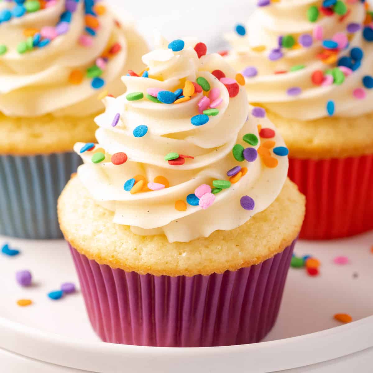 Ultimate Vanilla Cupcake Recipe - The Chunky Chef