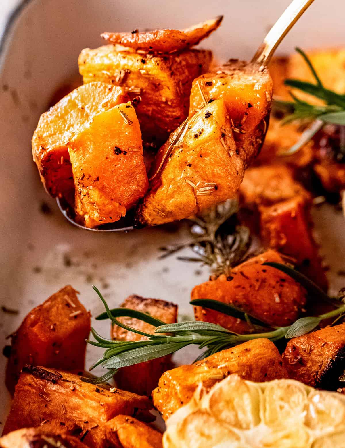Garlic Roasted Sweet Potatoes - The Chunky Chef