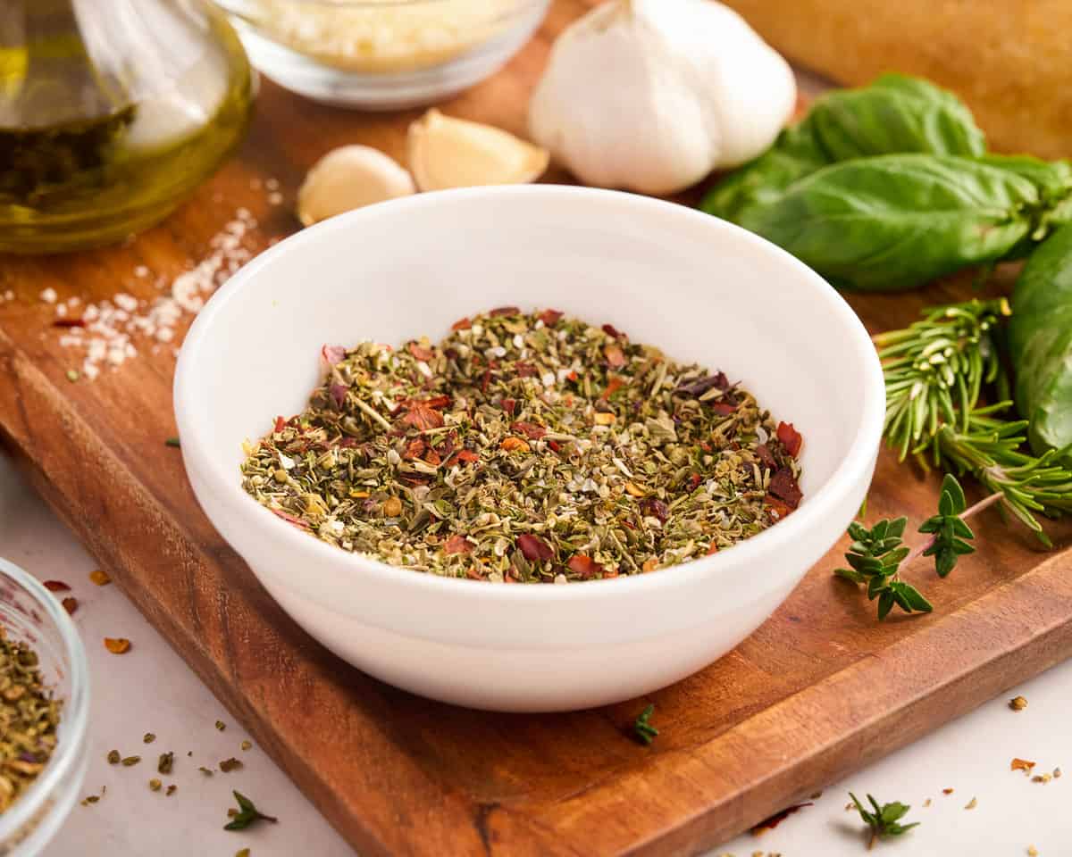 Garlic and Herb Bread Dipping Oil The Chunky Chef