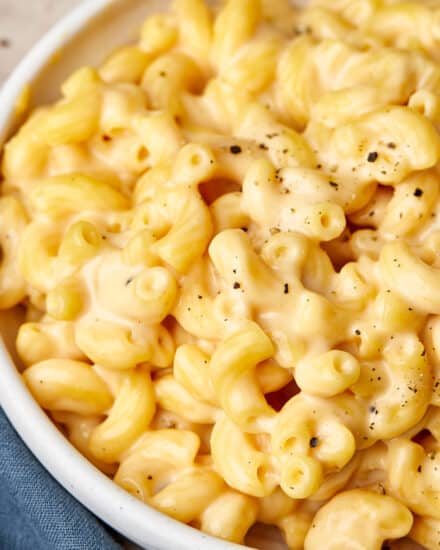This ultra creamy mac and cheese is made in just one pot on the stovetop, and uses less than 10 ingredients! So much better than mac and cheese from a box, this is a family-friendly meal that comes together quickly on a busy weeknight.