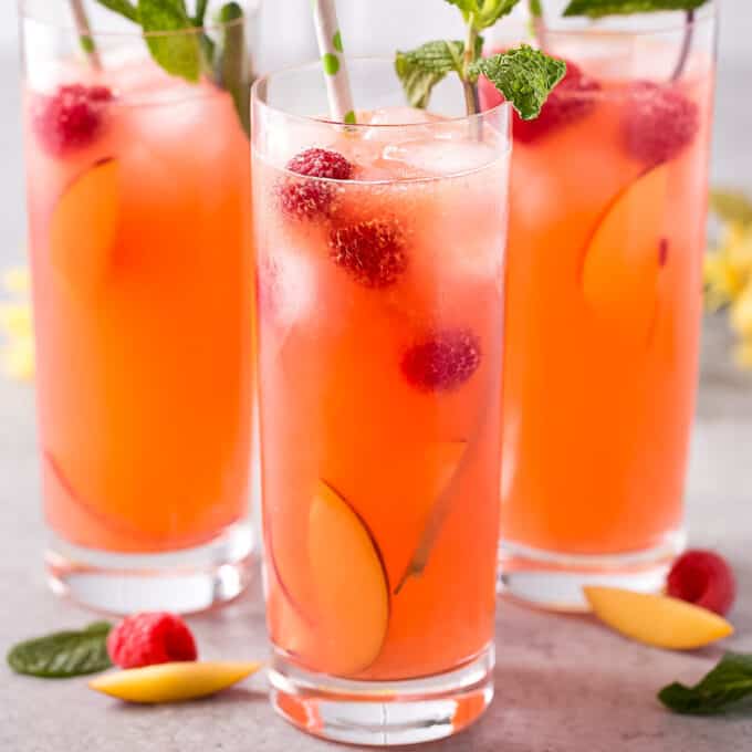 peach raspberry lemonade