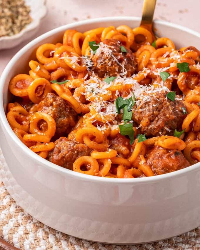 Recreate an old childhood favorite, spaghettios and meatballs! All the flavors you love, but minus all the hard to pronounce ingredients and preservatives. Plus it's made entirely in one pot, and if you prep ahead (there's tips in the post) you can have it ready in about 30-45 minutes!